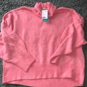 New with tags. H&M pink turtle neck sweater!
